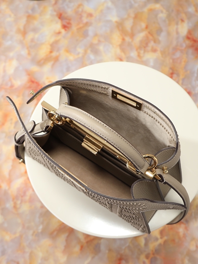 フェンディバッグ全体デザイン